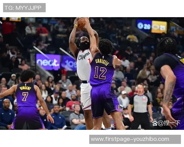 22日NBA焦点战爵士对决快船全力争胜谁能笑到最后